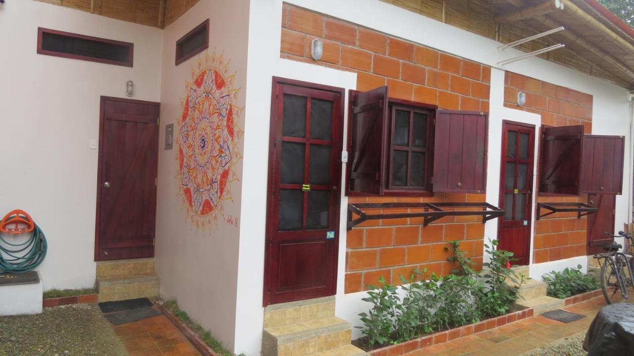Esperanto Bed & Breakfast Surf Hostel Montañita Eksteriør billede