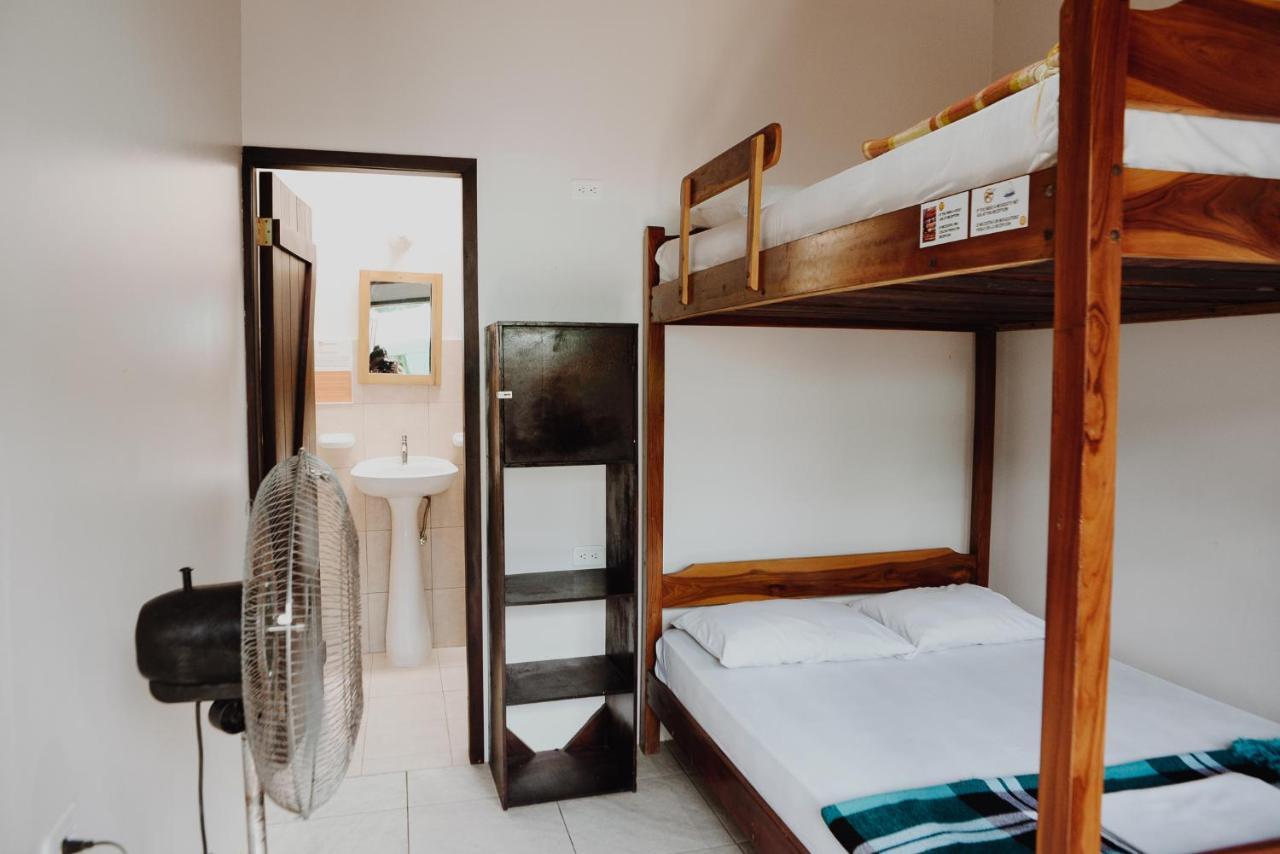 Esperanto Bed & Breakfast Surf Hostel Montañita Eksteriør billede